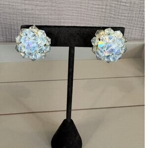 Vtg. Beautiful Blue Crystal Clip On Earrings